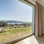 Panorama & *