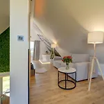 Panorama & *